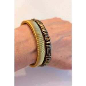 Lot of Two Gold Tone Stretch Bracelets 80s 90s Y2K Rhinestones